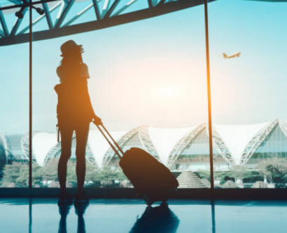 voyage-aeroport-valise-avion-ciel